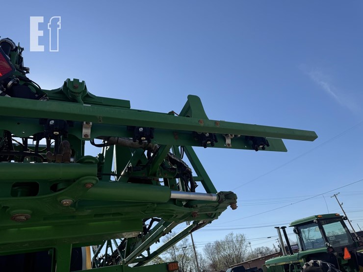 2017-john-deere-r4038-image-18