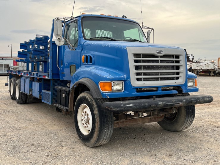 2002-sterling-lt9500-image-3