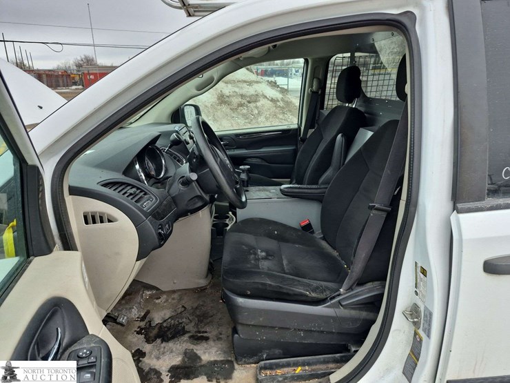 2015-ram-c/v-image-13