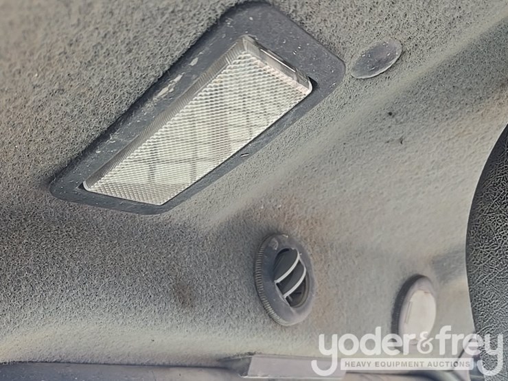 2021-bobcat-t740-image-83