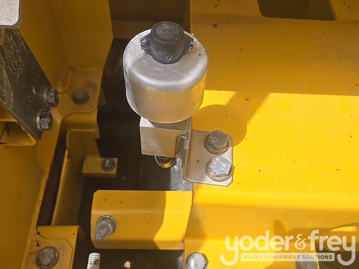 2015-komatsu-pc490-lc-11-image-75