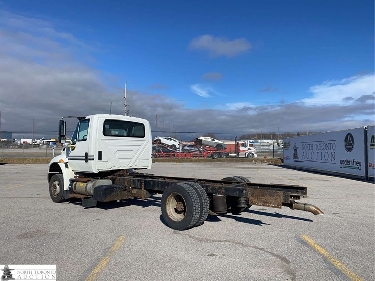 2017-international-durastar-4300-image-7