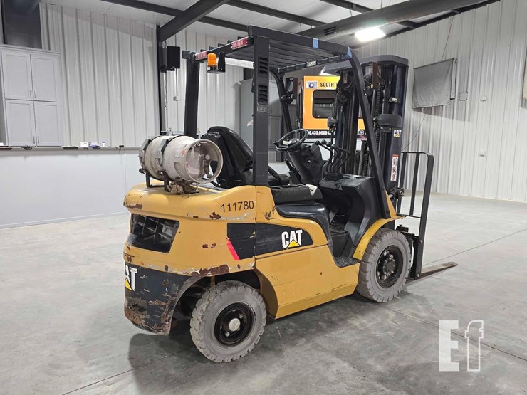 2019-caterpillar-gp25n-image-3