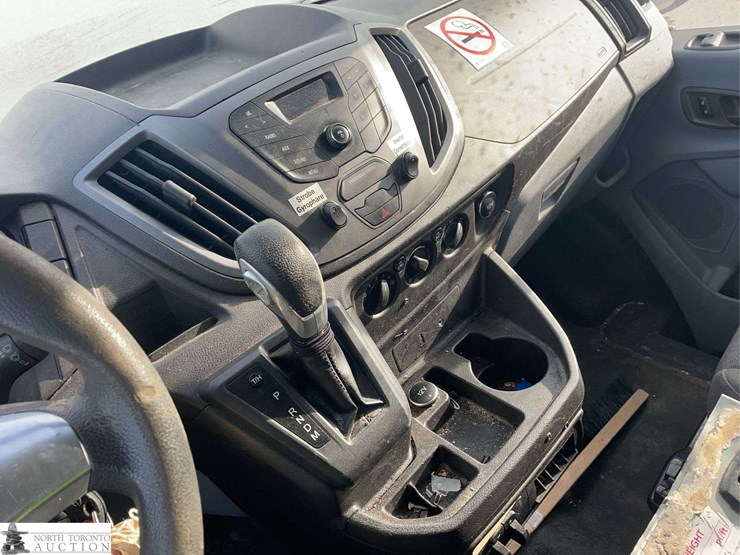 2015-ford-transit-image-13