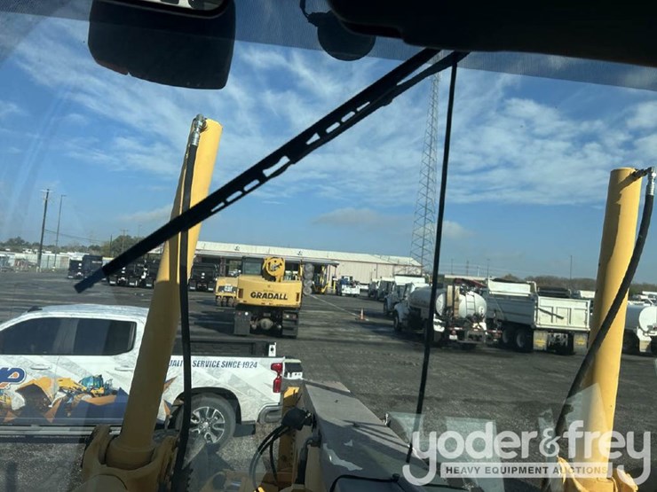 2008-volvo-g940-image-24