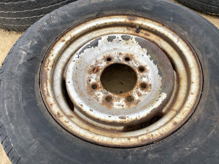 #3926-•-(6)-spare-rims-and-tires-image-23