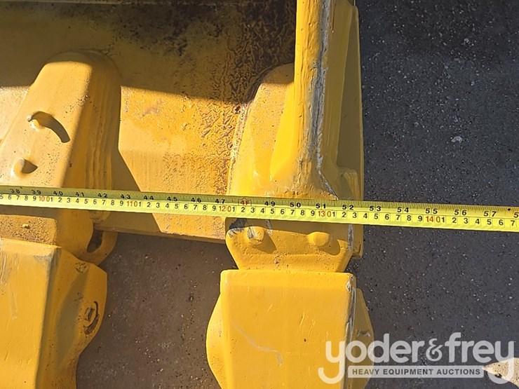 2019-caterpillar-336-image-27