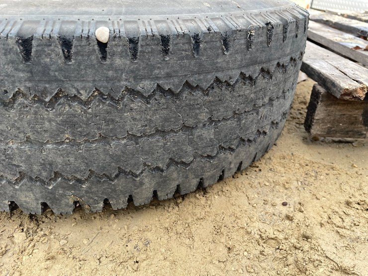 #3926-•-(6)-spare-rims-and-tires-image-11