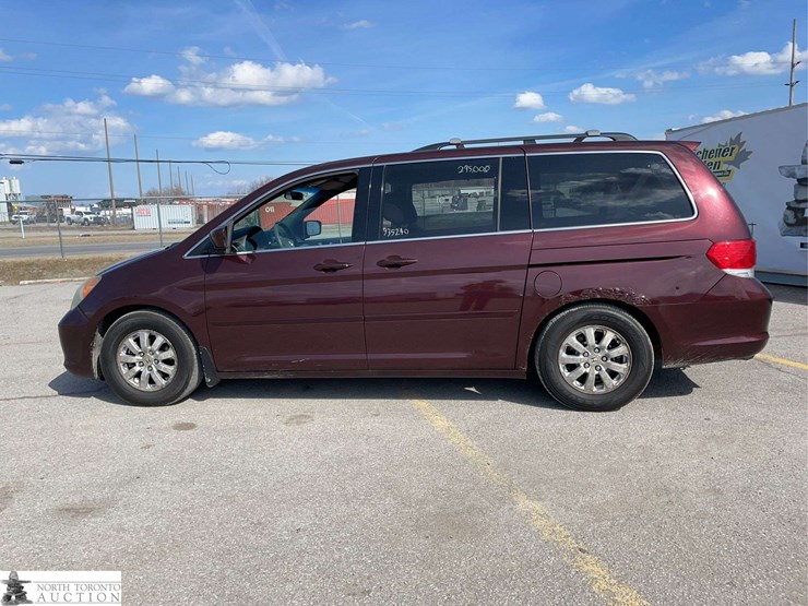 2010-honda-odyssey-image-8