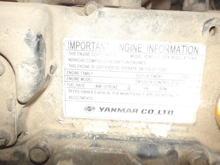 #6455-•-jd-2305-hst-compact-tractor-image-9