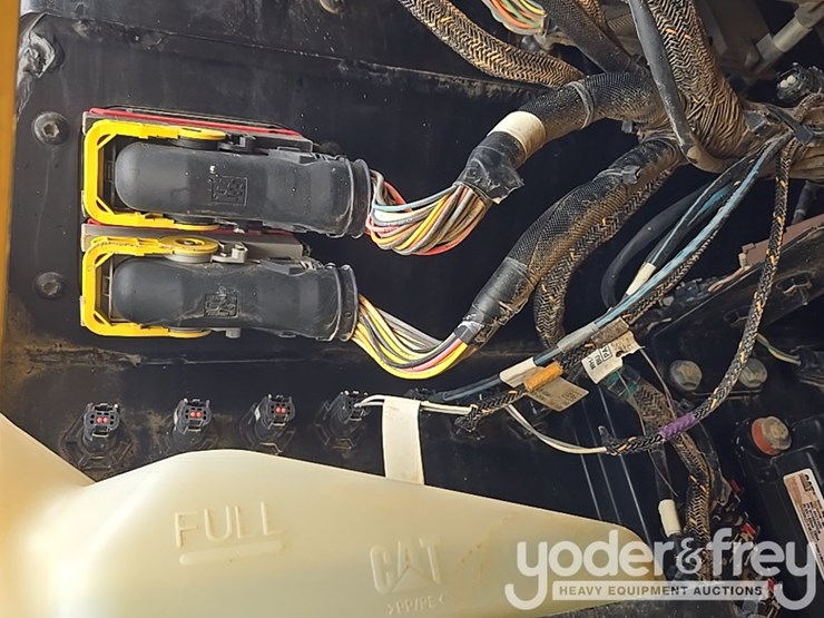 2019-caterpillar-336-image-50