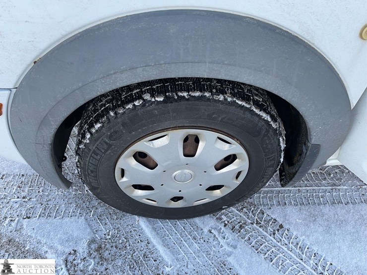 2011-ford-transit-connect-image-25