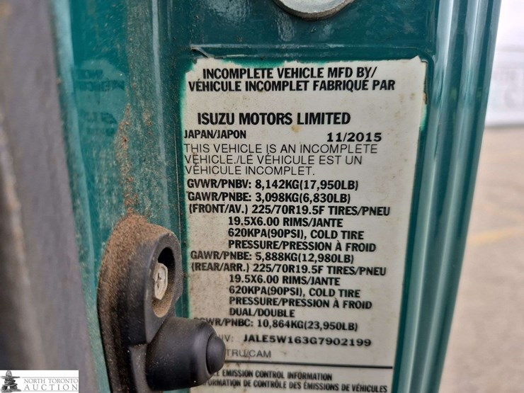 2016-isuzu-nqr-image-10