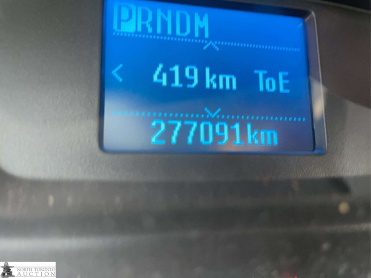 2015-ford-transit-image-17