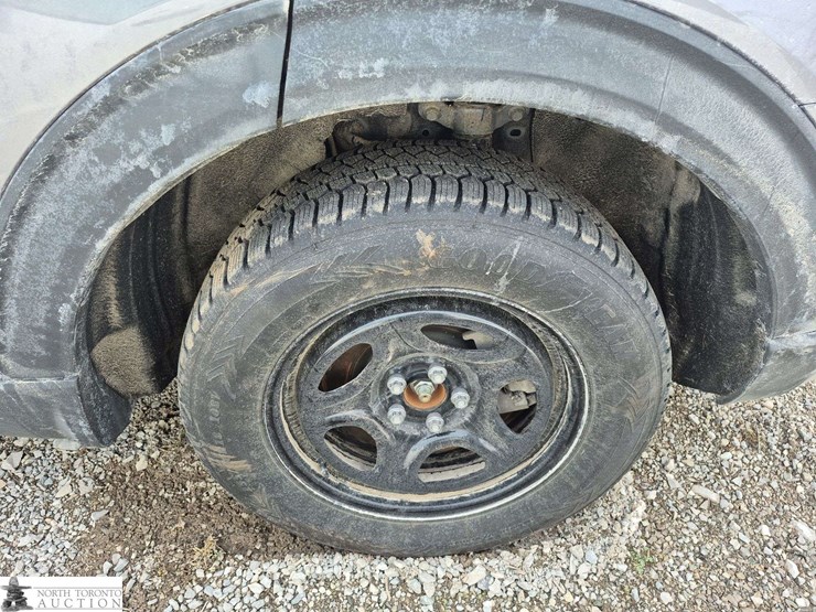 2025-ford-explorer-image-21