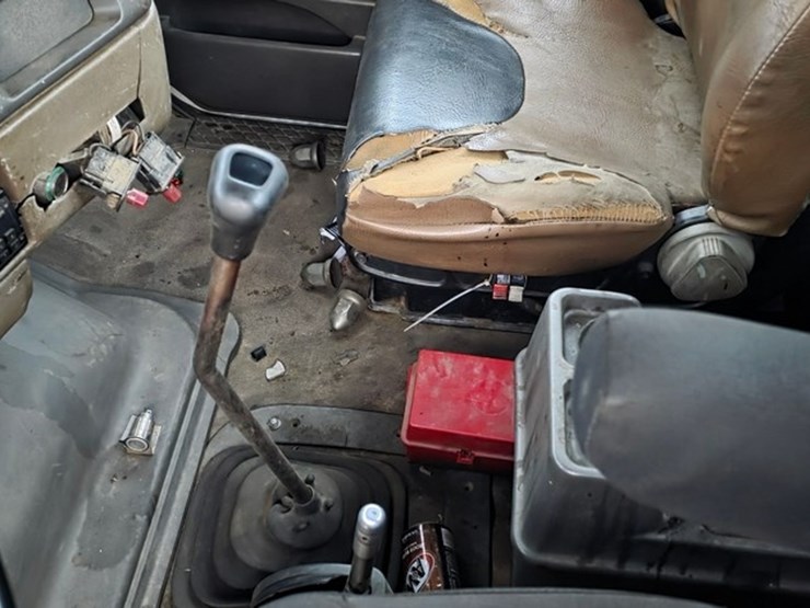 2000-caterpillar-3126-image-53