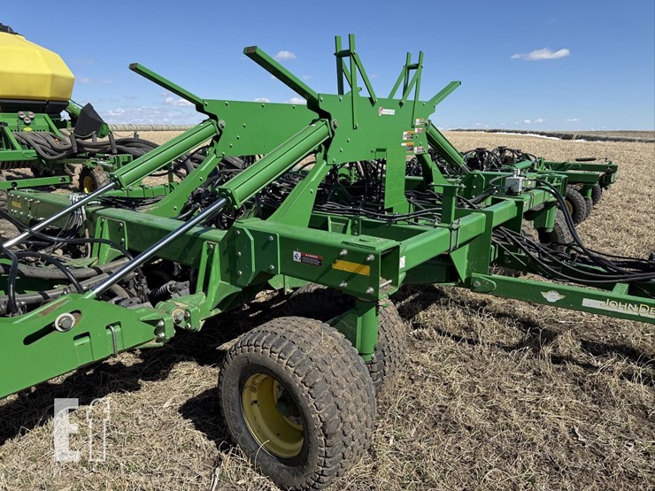 2012-john-deere-1890-image-16
