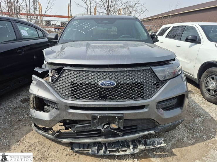 2025-ford-explorer-image-2