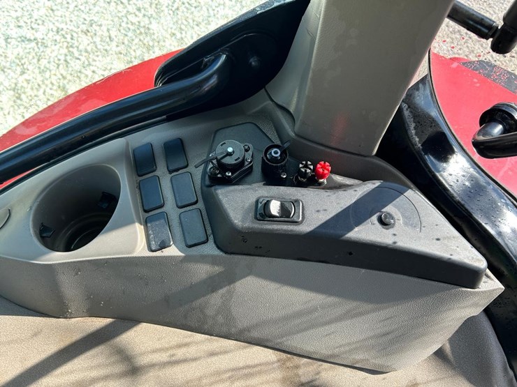 2022-case-ih-maxxum-115-image-26