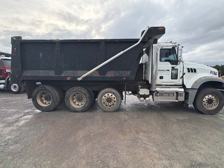#31710-•-2019-mack-gr64f-m359-tri-axle-dump-truck-image-12