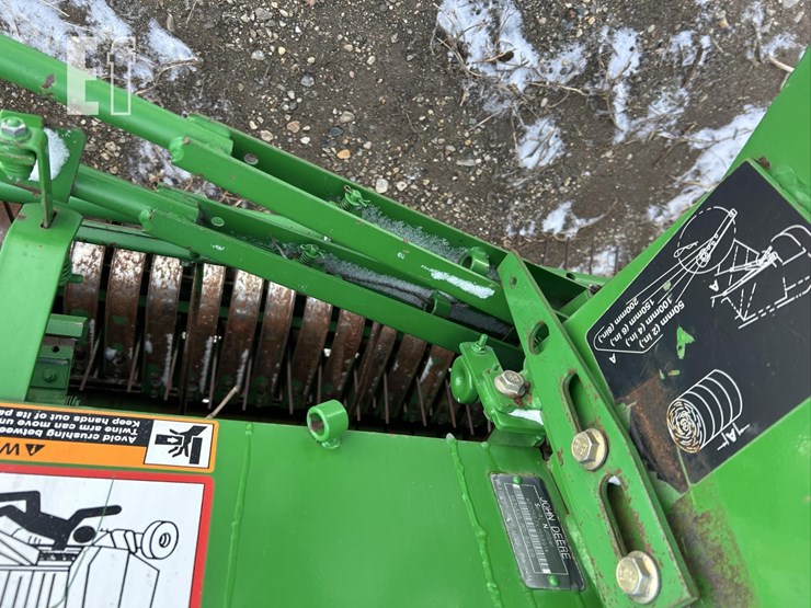 2001-john-deere-567-image-17