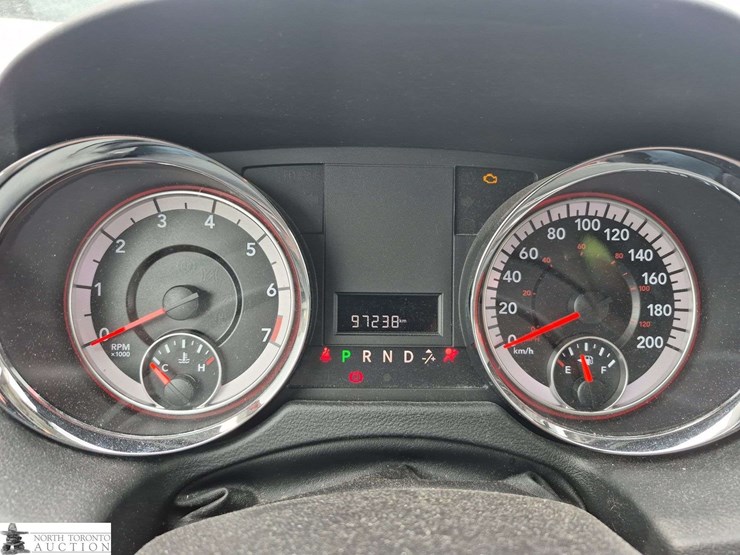 2020-dodge-grand-caravan-sxt-image-12