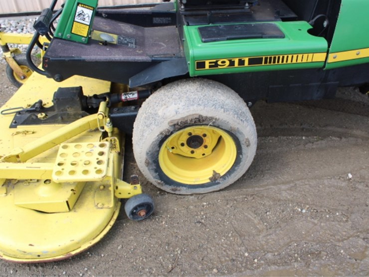 john-deere-f911-image-3