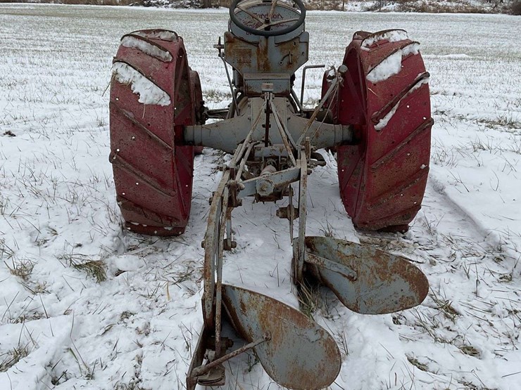fordson-with-mounted-plow-image-6