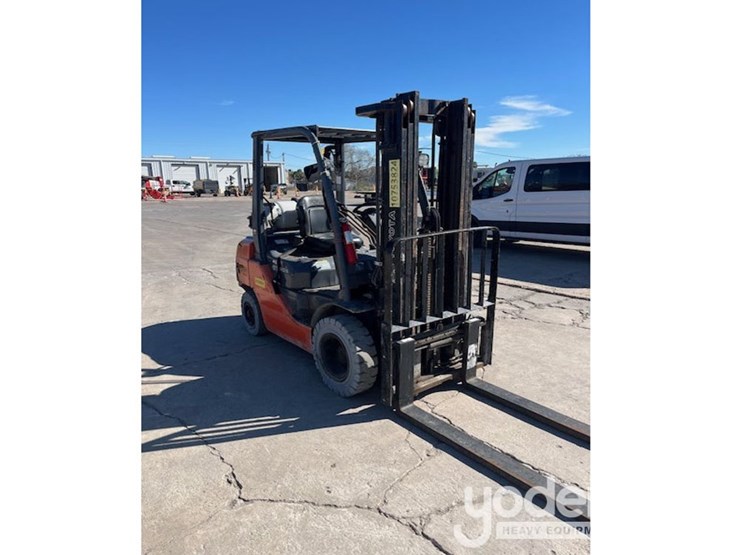 2018-toyota-8fgu25-image-3