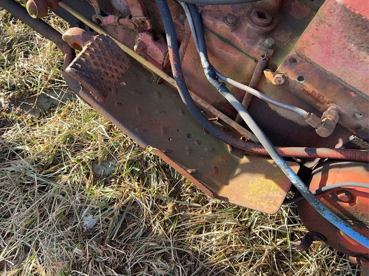 international-parts-tractor-image-35