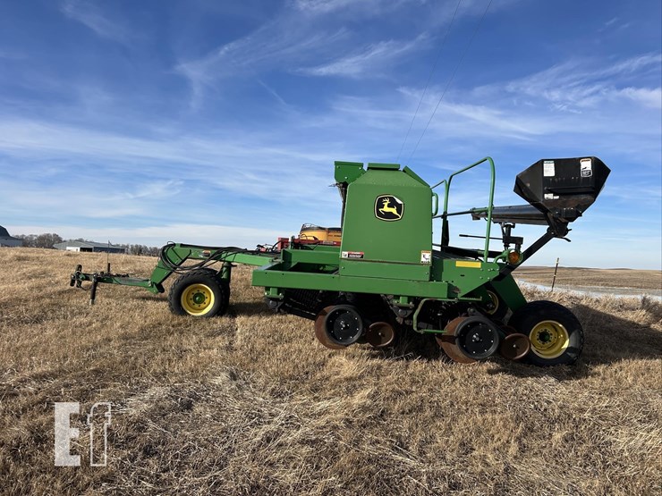 2004-john-deere-1590-image-6