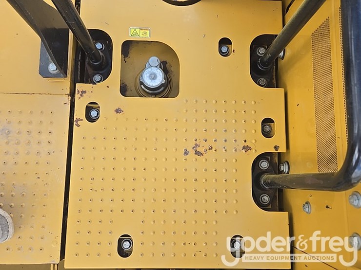 2019-caterpillar-336-image-69