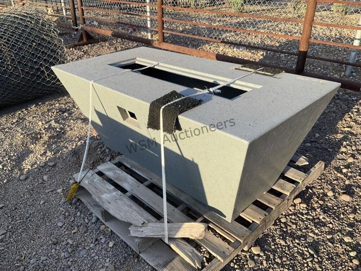 cement-fire-pit-enclosure-image-1