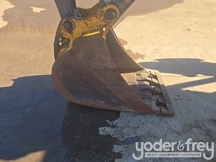 2010-deere-310sj-image-57