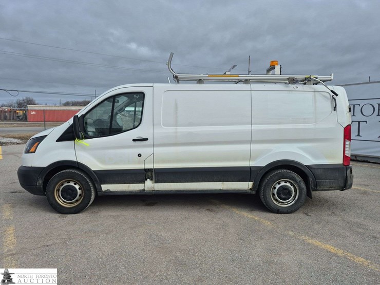 2017-ford-transit-image-8