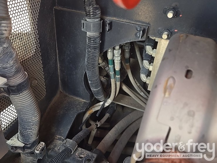 2020-kubota-svl65-2-image-55