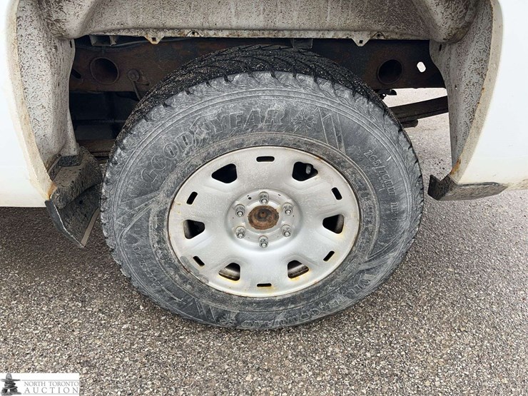 2018-chevrolet-silverado-1500-image-21