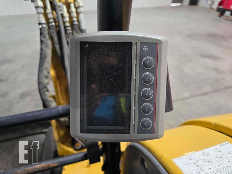 2016-caterpillar-305e2-cr-image-23