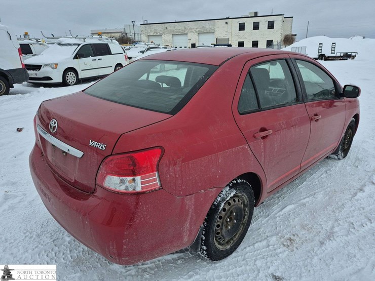 2009-toyota-yaris-base-4dr-sedan-4a-image-5