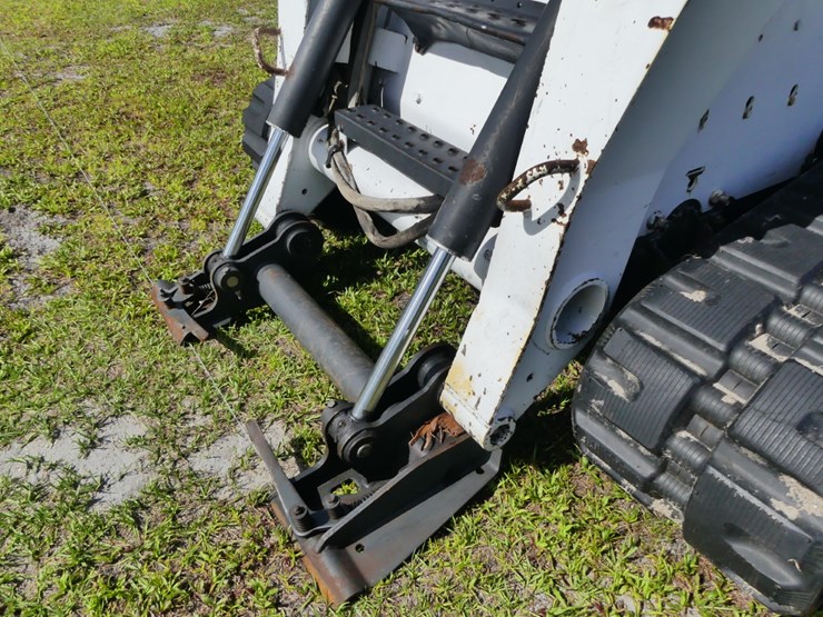 2008-bobcat-t250-image-9