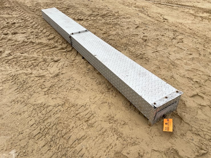 #3925-•-aluminum-truck-box-image-2