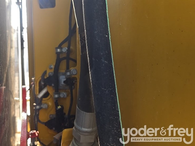 2022-deere-260e-image-53