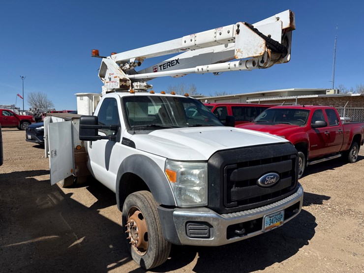 2011-ford-f550-image-2