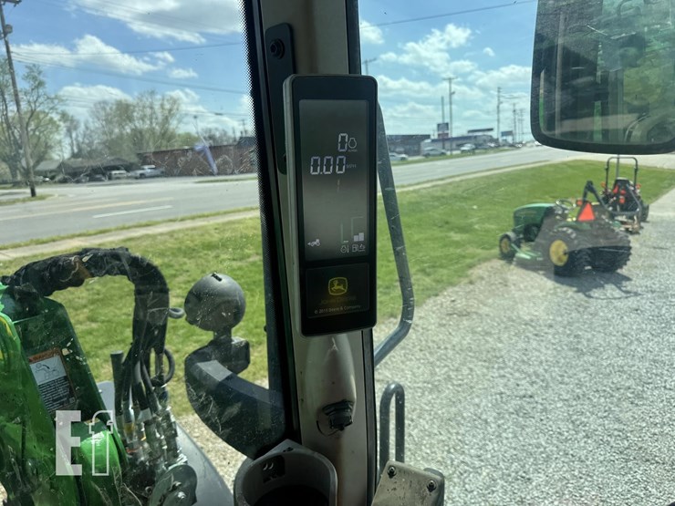 2024-john-deere-6155m-image-19