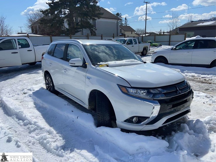2018-mitsubishi-outlander-image-3