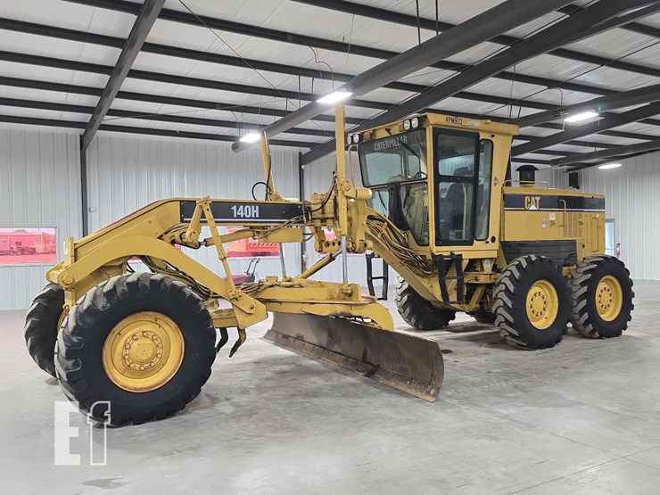 2003-caterpillar-140h-image-1