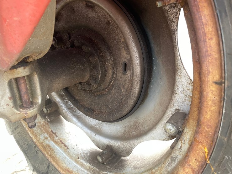 massey-ferguson-230-image-42