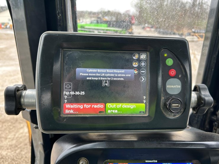 2017-komatsu-d51pxi-24-image-26