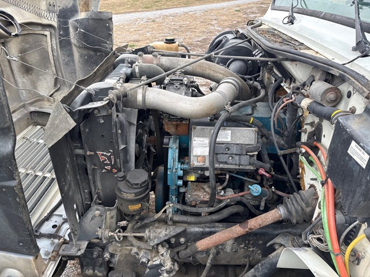 2000-international-4900-image-23