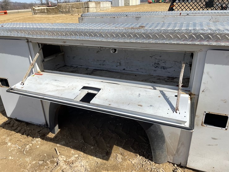 #3969-•-utility-truck-bed-image-29